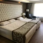 ホテル Esila