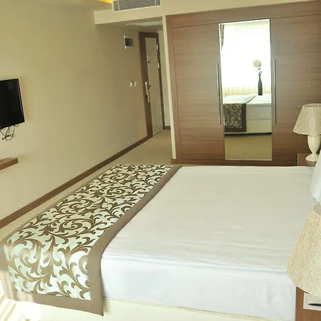 Otel Esila 4*